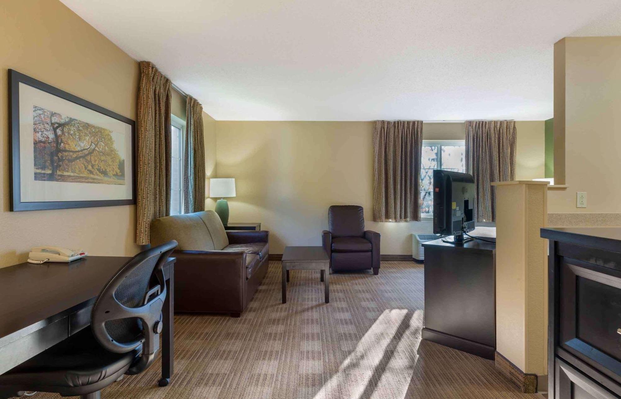 Extended Stay America Suites - Hartford - Фармингтън Екстериор снимка